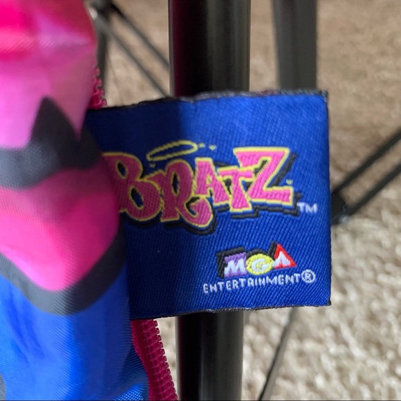 VINTAGE Bratz slumber party sleeping bag 2003 - Picture 4 of 5